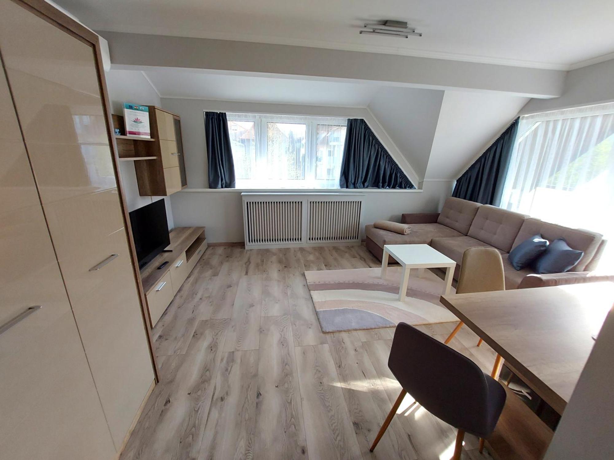 Cafe Relax Apartments Hévíz المظهر الخارجي الصورة